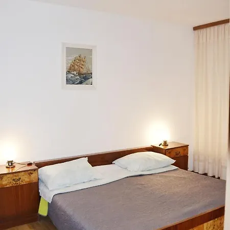 Apartman Rocan Apartamento